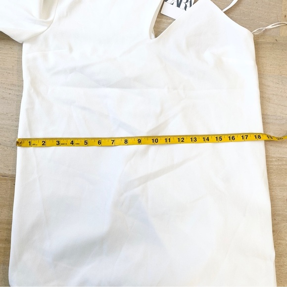 Zara short asymmetrical mini dress in off-white - Picture 8 of 10